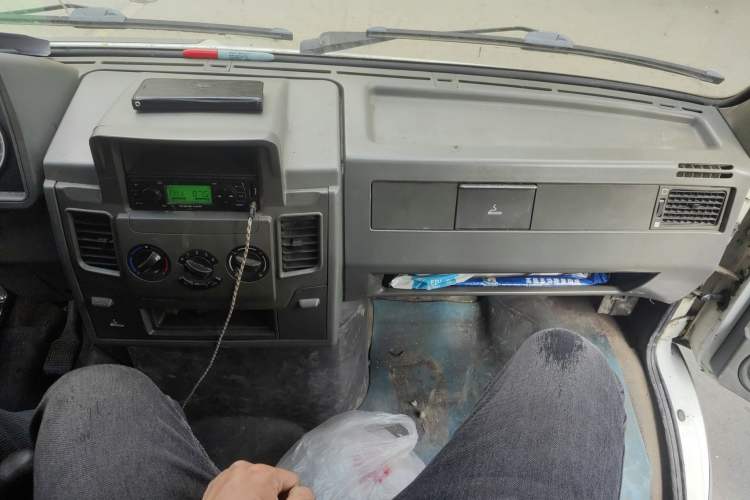 Used Iveco Daily 2014 2.5T-A35 NJ6484ACM47Z4