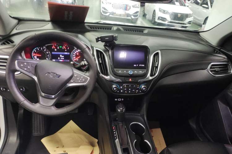 Used Chevrolet Equinox 2019 Redline 550T Automatic All-Wheel-Drive RS Model China VI Standard Audio And AC Panel