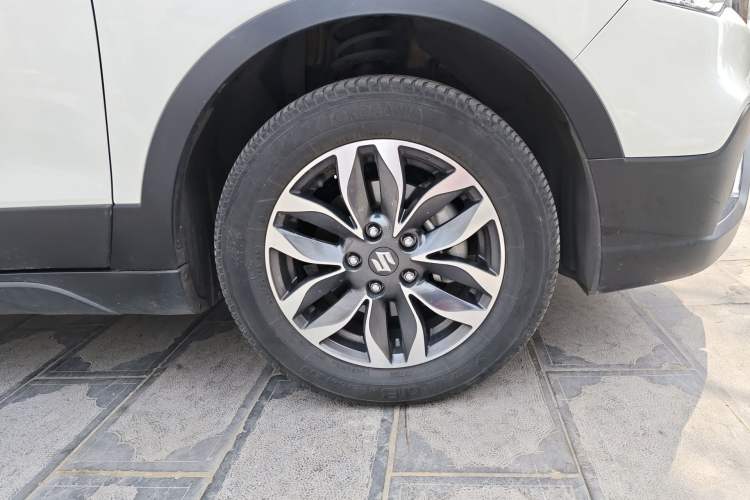 Used Suzuki Vitara S-Cross 2017 1.6L CVT Two-Wheel Drive Urban Fashion Model
