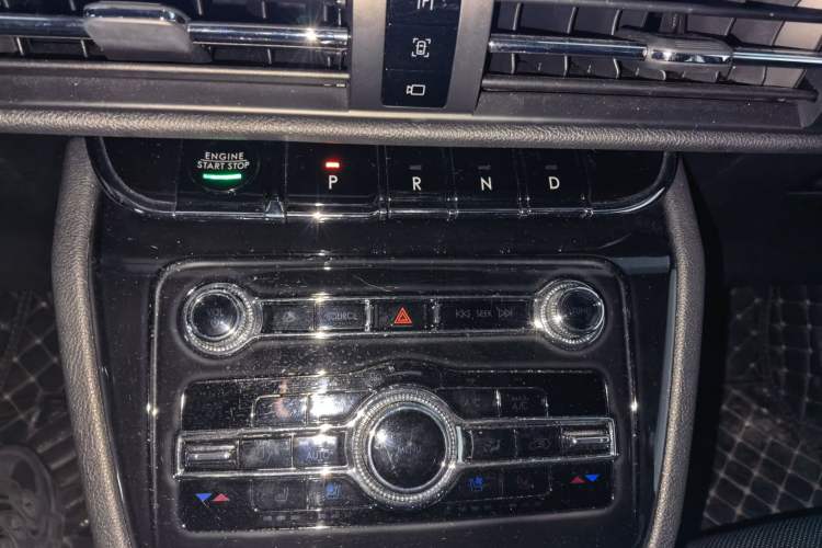 Used Lincoln Corsair 2022 2.0T Two-Wheel Drive Luxury Edition Gear Lever