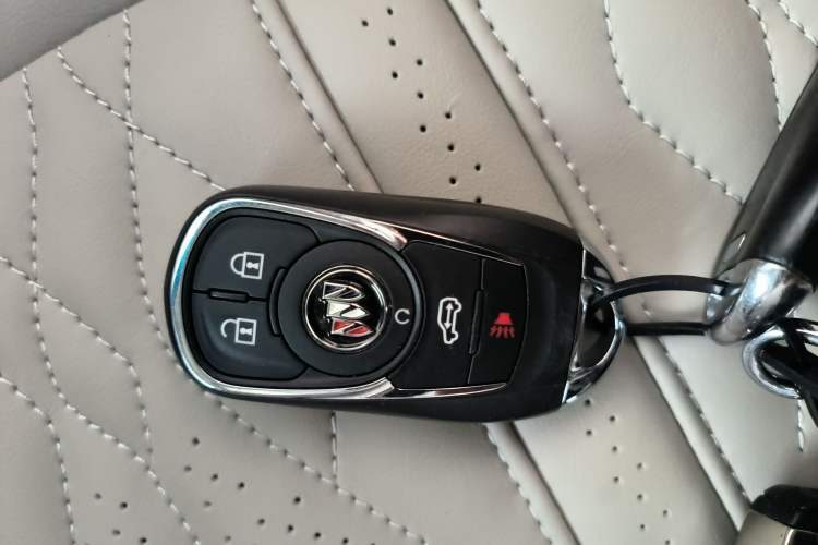 Used Buick GL8 2022 ES Landtrek 653T Comfort Edition Vehicle Key