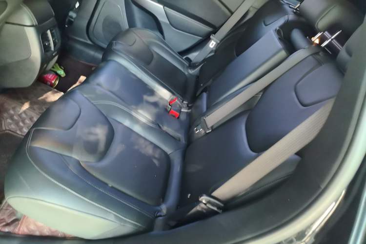 Used Jeep Cherokee 2019 2.0T Two-Wheel Drive Smart Enjoyment Version China V