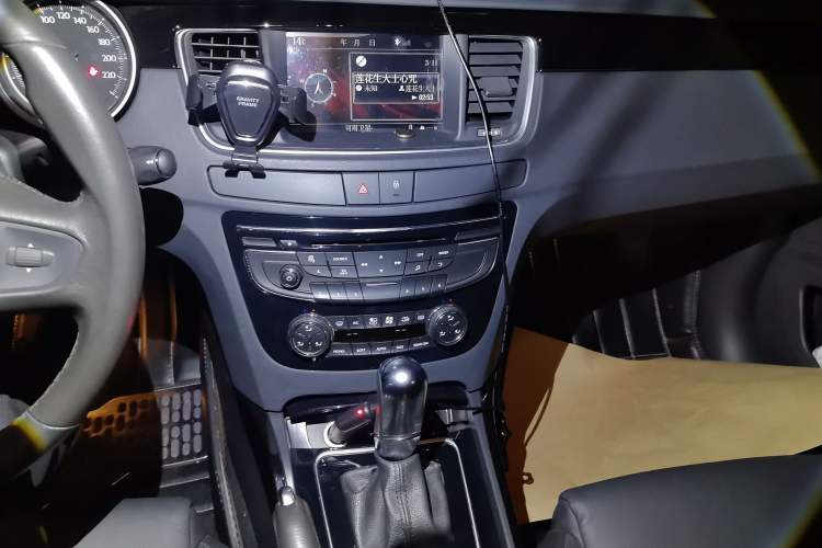 Used Peugeot 508 2013 2.3L Roland Garros Edition Audio And AC Panel