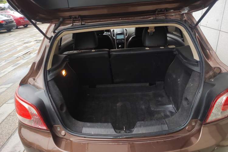 Used Baojun 610 2014 1.5L manual Comfort trim level