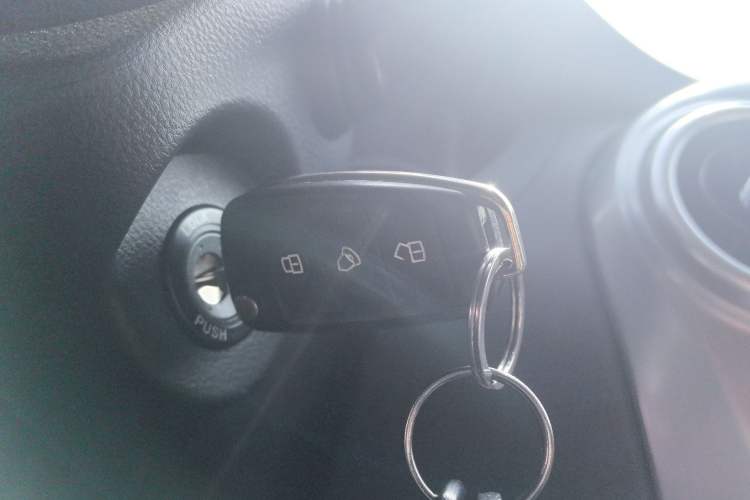 Used JAC Refine M3 2023 PLUS 1.5T 5/7-seat Classic Edition Vehicle Key