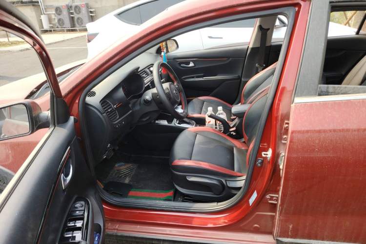 Used Kia KX Cross 2017 1.4L AT GLS Left Front Seat