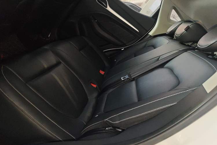 Used MG ZS 2018 1.5L Automatic Luxury Edition China V Standard