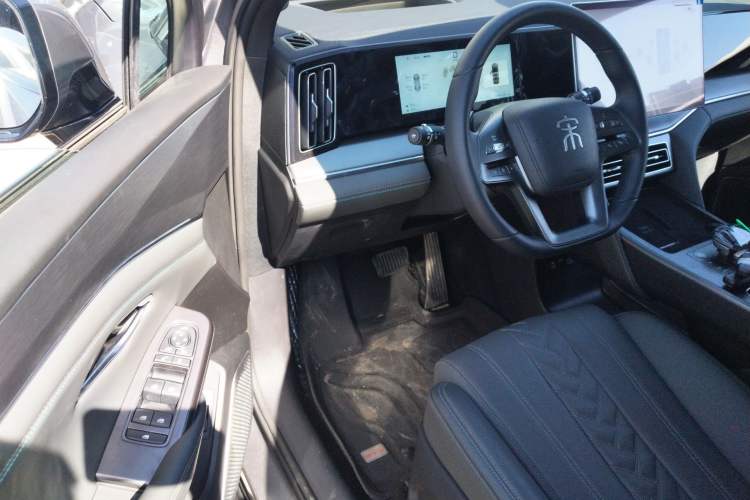 Used BYD Song L DM-i 2025 Intelligent Driving Version 160 km Excellence Edition
