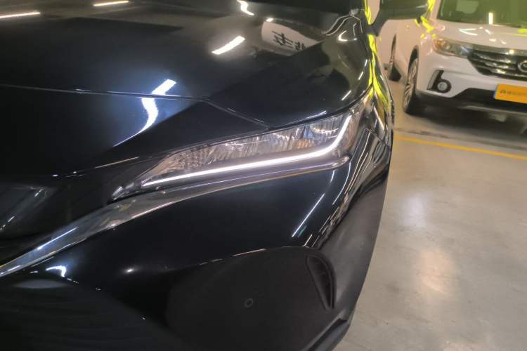 Used Toyota Harrier 2022 2.0L CVT Two-Wheel Drive Entry Version