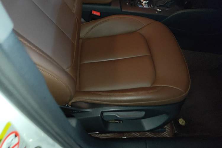 Used Audi A3 2019 Sportback 35 TFSI Ambition China VI Right Front Seat