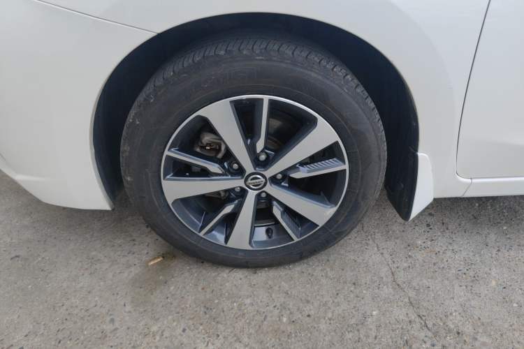 Used Nissan Lannia 2019 1.6L CVT Cool Edition China VI Left Front Wheel Hub