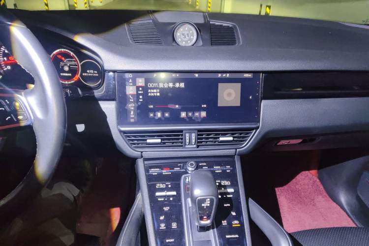 Used Porsche Cayenne 2018 Cayenne 3.0T Audio And AC Panel