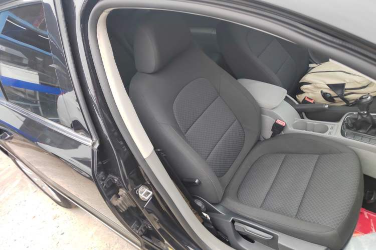 Used Skoda Superb 2015 1.8TSI Manual Shen Shi Edition
