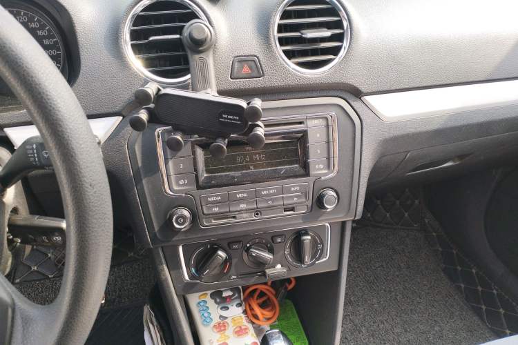 Used Volkswagen Jetta 2015 1.6L Automatic Comfort Model Audio And AC Panel