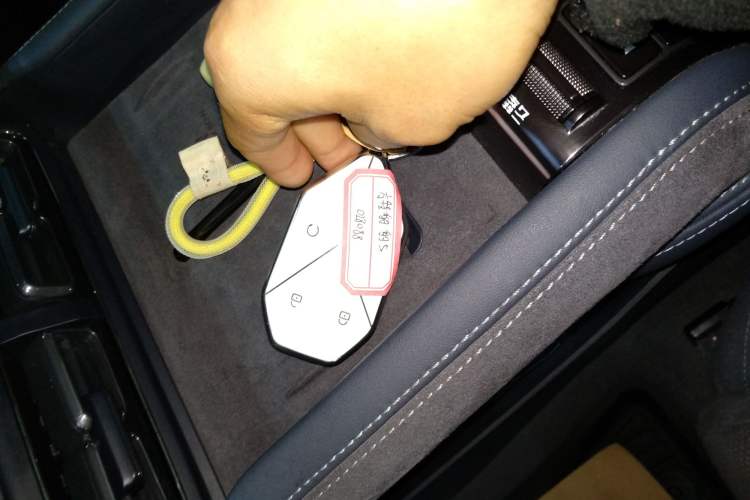 Used Formula Leopard 5 2023 Cloud Ride Flagship Edition Interior 1