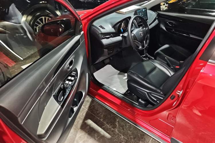 Used Toyota YARiS L Zhi Xuan 2021 X-Trail 1.5L CVT Luxury Edition