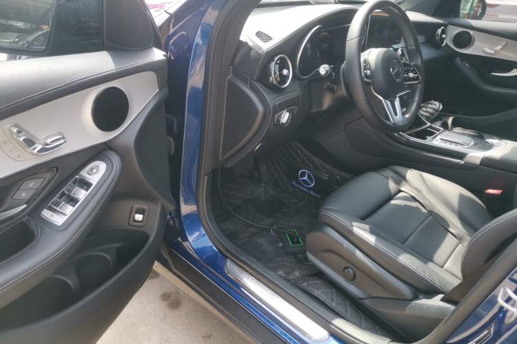 Used Mercedes-Benz GLC Coupe 2020 GLC 260 4MATIC Coupe SUV Driver Seat