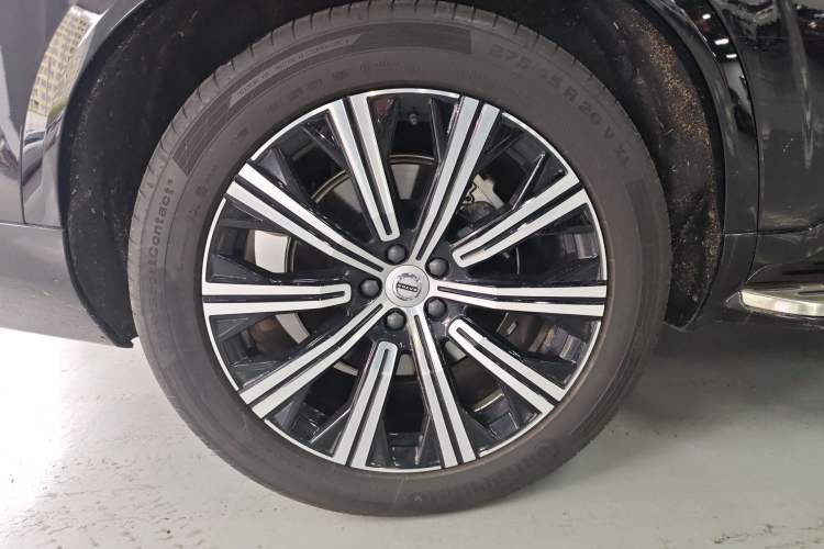 Used Volvo XC90 2021 B6 Luxury Smart Edition 7-Seater Right Rear Wheel Hub