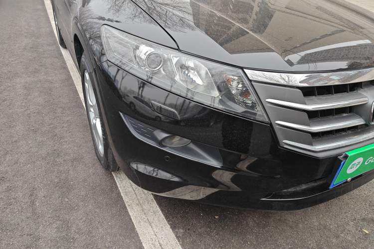 Used Honda Crosstour 2011 3.5L Prestige Edition
