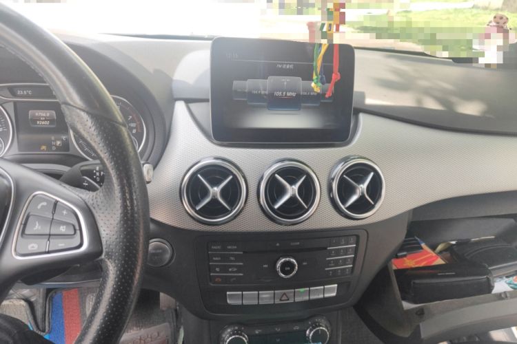 Used Mercedes-Benz B-Class 2017 B 200 Sport Edition Audio And AC Panel