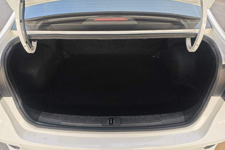 Used Roewe i5 2021 1.5L Manual Platinum Edition