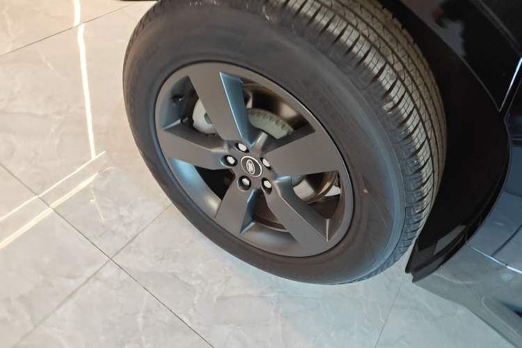 Used Land Rover Defender 2025 110 3.0T P400 – Dynamic HSE