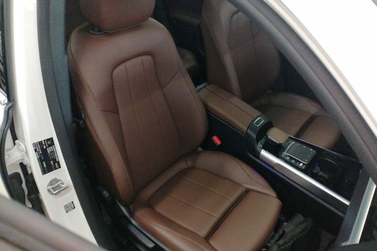 Used Mercedes-Benz GLB 2021 GLB 200 Dynamic Edition Right Front Seat