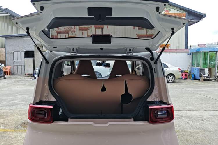 Used Wuling Hongguang MINIEV 2022 Macaron Premium Model – Lithium Iron Phosphate
