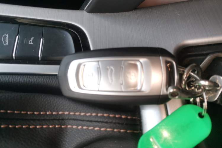 Used Geely Auto Emgrand X7 Sport 2016 1.8TD Automatic ZhiZun Version