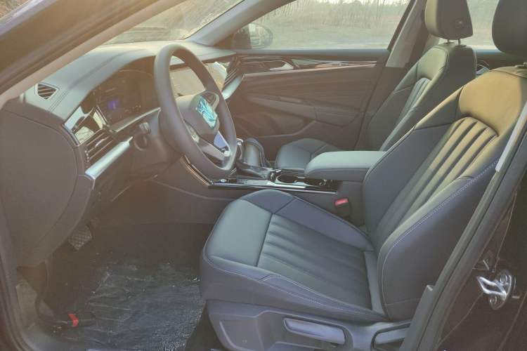 Used Volkswagen Passat New Energy 2025 430 PHEV Hybrid Business Edition Left Front Seat