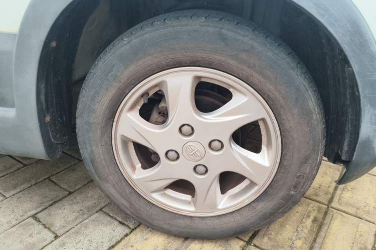 Used FAW Senya S80 2013 1.5L Manual 5-Seat Urban Fashion Edition Right Front Wheel Hub