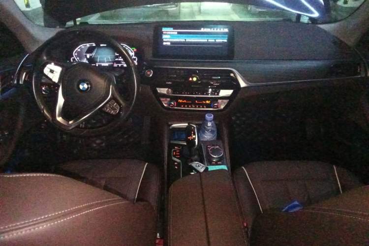 Used BMW 5 Series New Energy 2021 535Le Luxury Package
