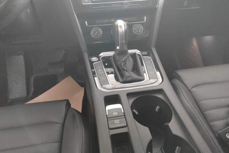 Used Volkswagen Magotan 2019 330TSI DSG Leading Model China VI Standard