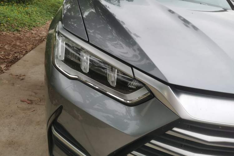 Used BYD Song Pro New Energy 2022 DM-i 110km Flagship Model Right Front Headlight