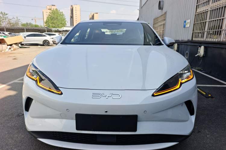 Used BYD Seal 06 New Energy 2025 EV 545KM Flagship Edition Front