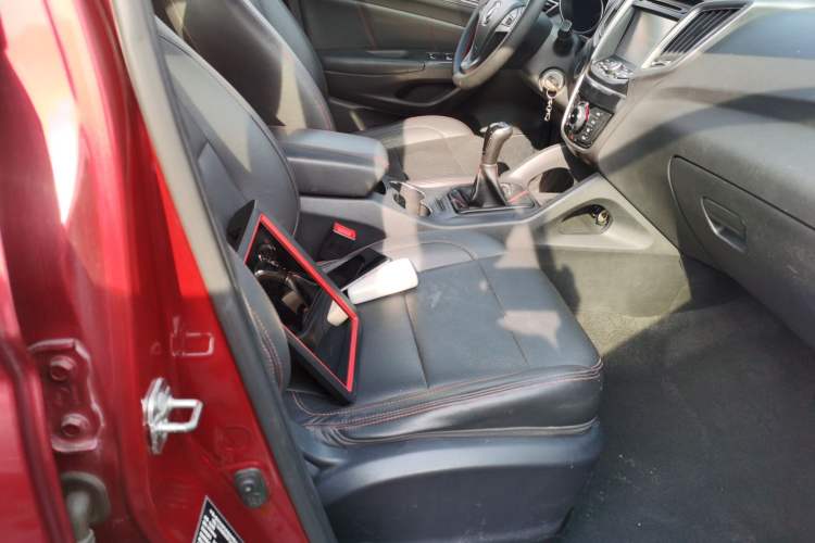 Used Changan CS75 2014 2.0L Manual Luxury Version China IV Standard