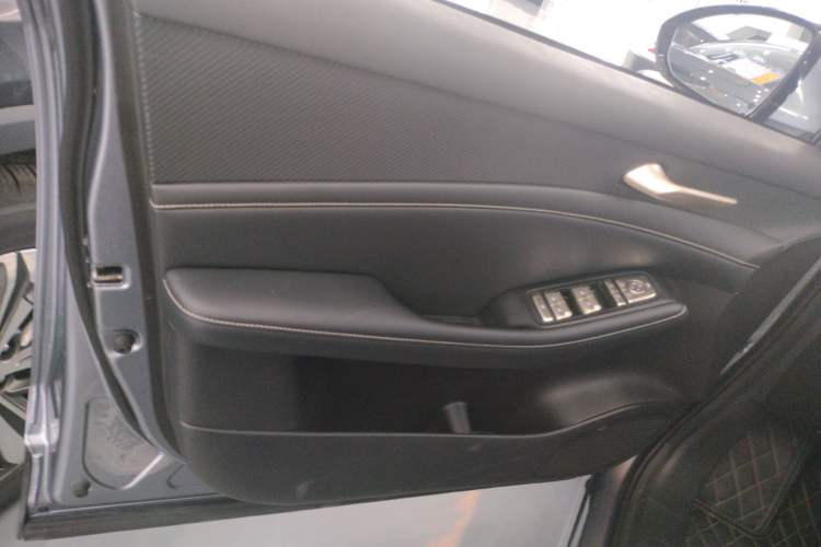 Used Baojun Yunhai 2024 140km Plug-in Hybrid Version