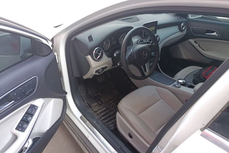 Used Mercedes-Benz GLA 2015 GLA 200 Fashion Model Driver Seat