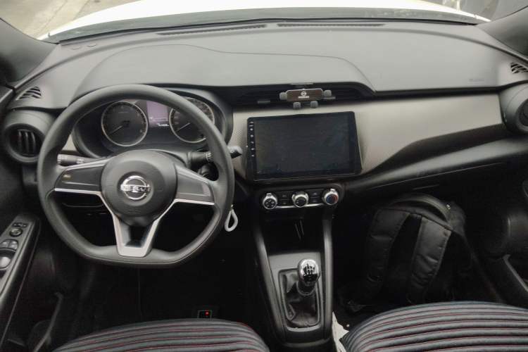 Used Nissan Kicks 2019 1.5L Manual Cool Edition