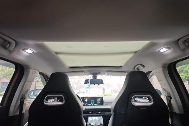 Used NETA U 2022 Zhi400 Pro Lithium Iron Phosphate Headliner