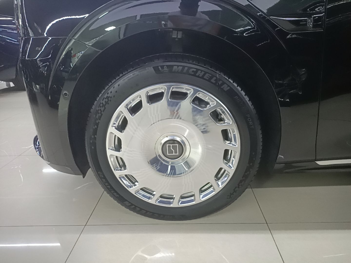 Zeekr 009 2024 GAC Trumpchi — снимка 10
