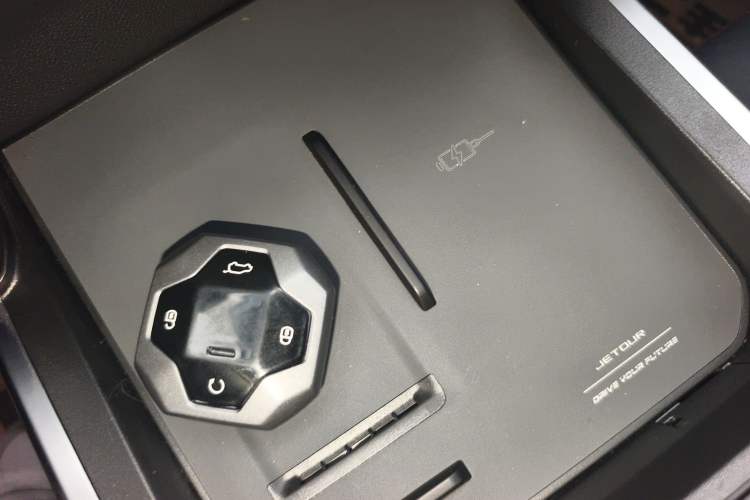 Used JETOUR Shanhai Traveler C-DM 2024 C-DM 129KM Linye Edition Vehicle Key