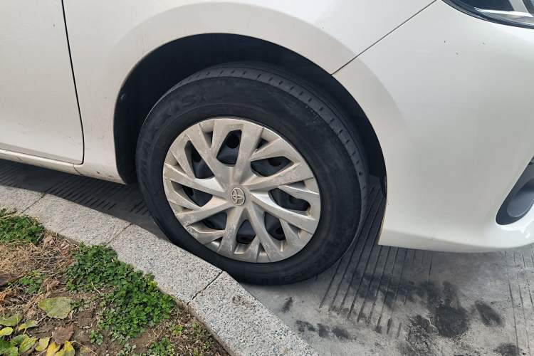 Used Toyota Vios 2021 1.5L CVT Innovation Edition Right Front Wheel Hub