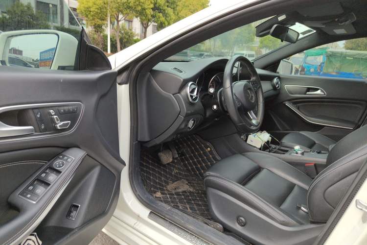 Used Mercedes-Benz CLA 2016 CLA 200 Style Edition Driver Seat