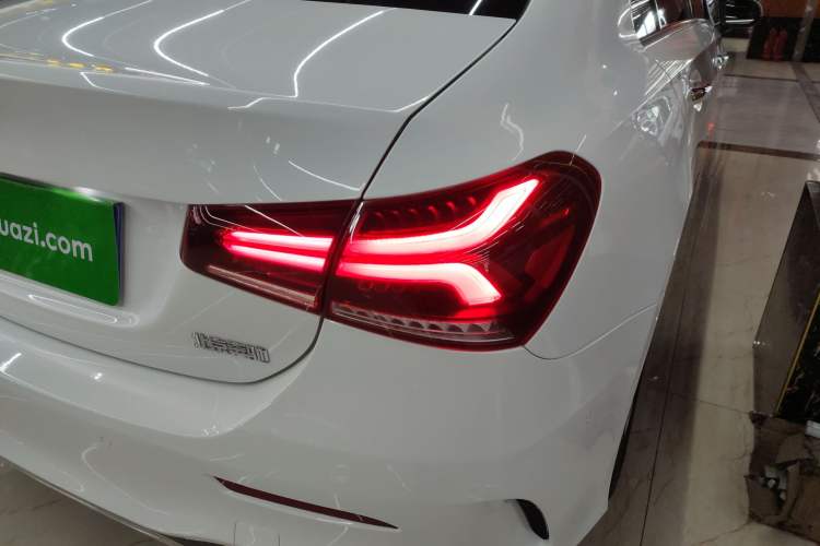 Used Mercedes-Benz A-Class 2021 A 200 L Sport Sedan Fashion Model
