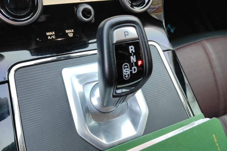 Used Land Rover Range Rover Evoque 2021 Range Rover Velar L 249PS R-Dynamic First Edition