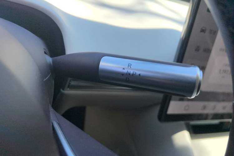 Used Hima Luxeed R7 2025 Range-Extended Version 251 km Max Gear Lever