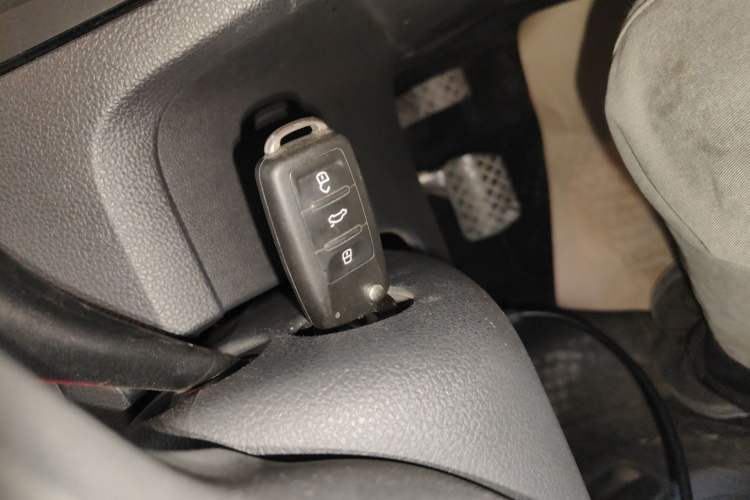 Used Volkswagen Santana 2016 1.6L Automatic Fashion Edition Vehicle Key