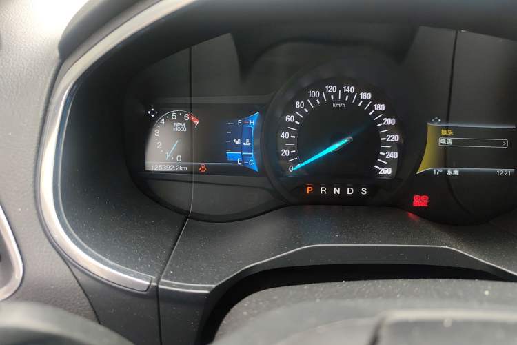 Used Ford Edge 2016 EcoBoost 245 Two-Wheel-Drive Titanium 7-Seater
