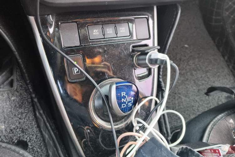 Used Toyota Levin 2016 Dual-Engine 1.8H GS E-CVT Elite Model with Sunroof